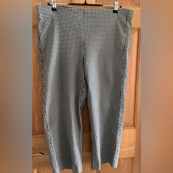 Chico’s Black and White Check Cropped Flat Front Pants With Stretch Size 3 (16) - Picture 2 of 9